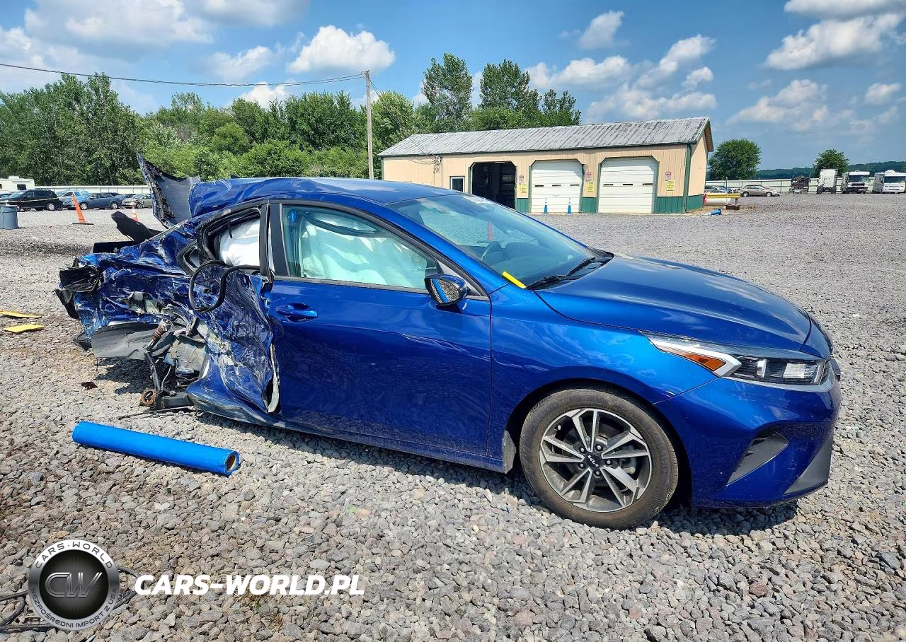 2024 Kia Forte Lxs VIN:3KPF24AD9RE703369 - 4