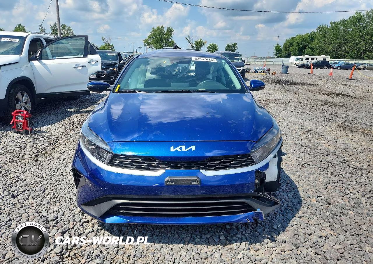 2024 Kia Forte Lxs VIN:3KPF24AD9RE703369 - 5