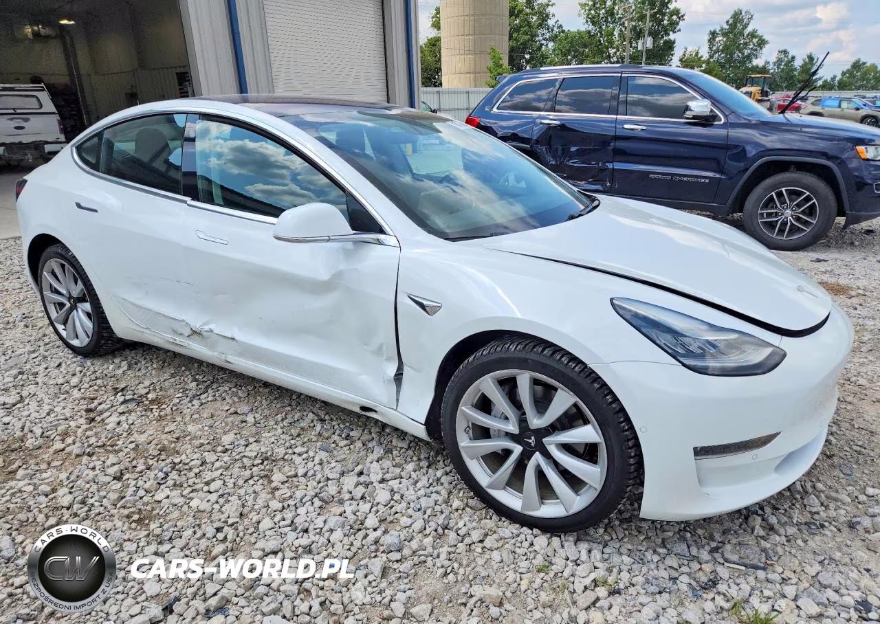 2018 Tesla Model 3 VIN:5YJ3E1EB6JF067171 - 4