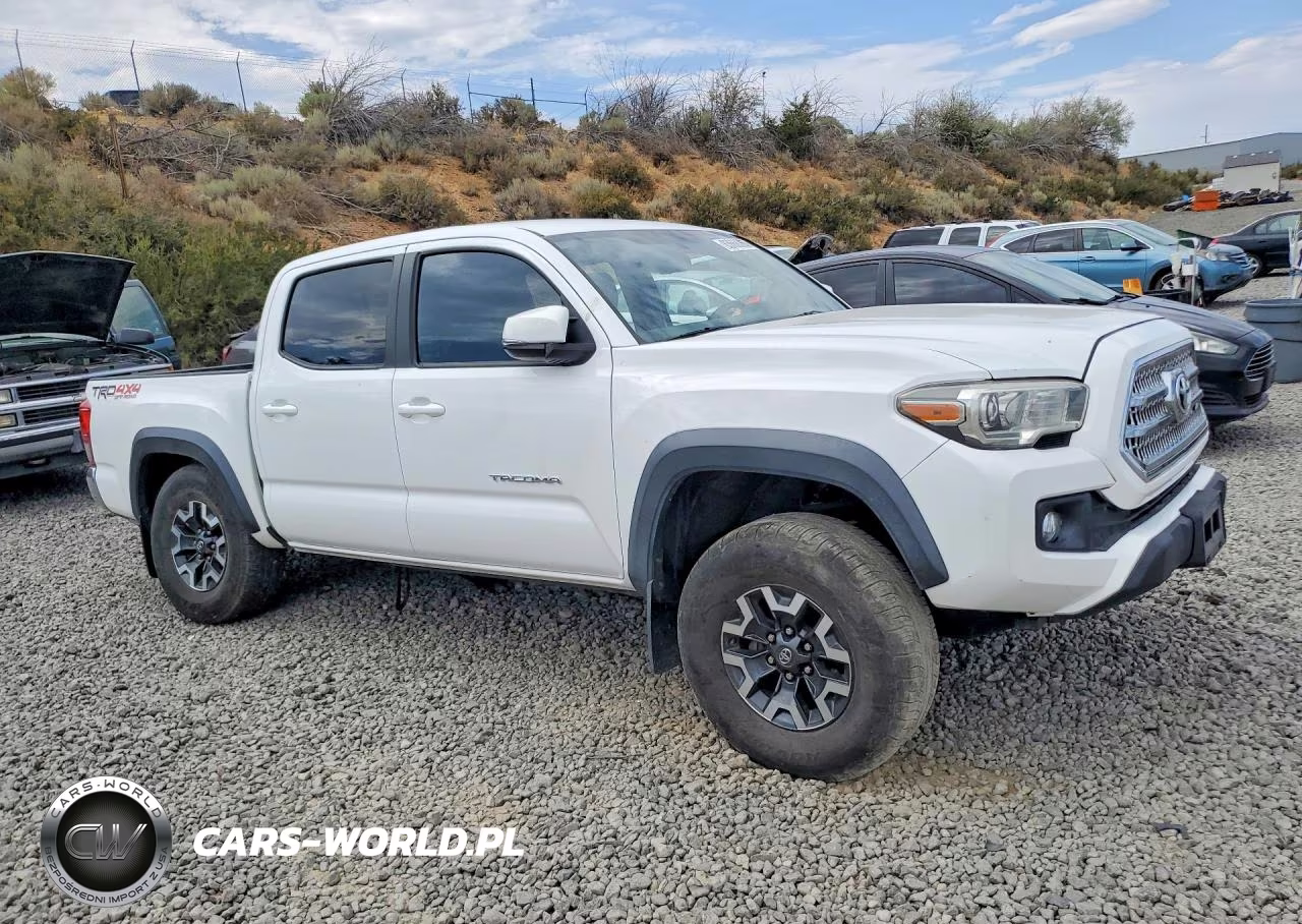 2016 Toyota Tacoma Trd Off-Road VIN:3TMCZ5AN8GM030171 - 4