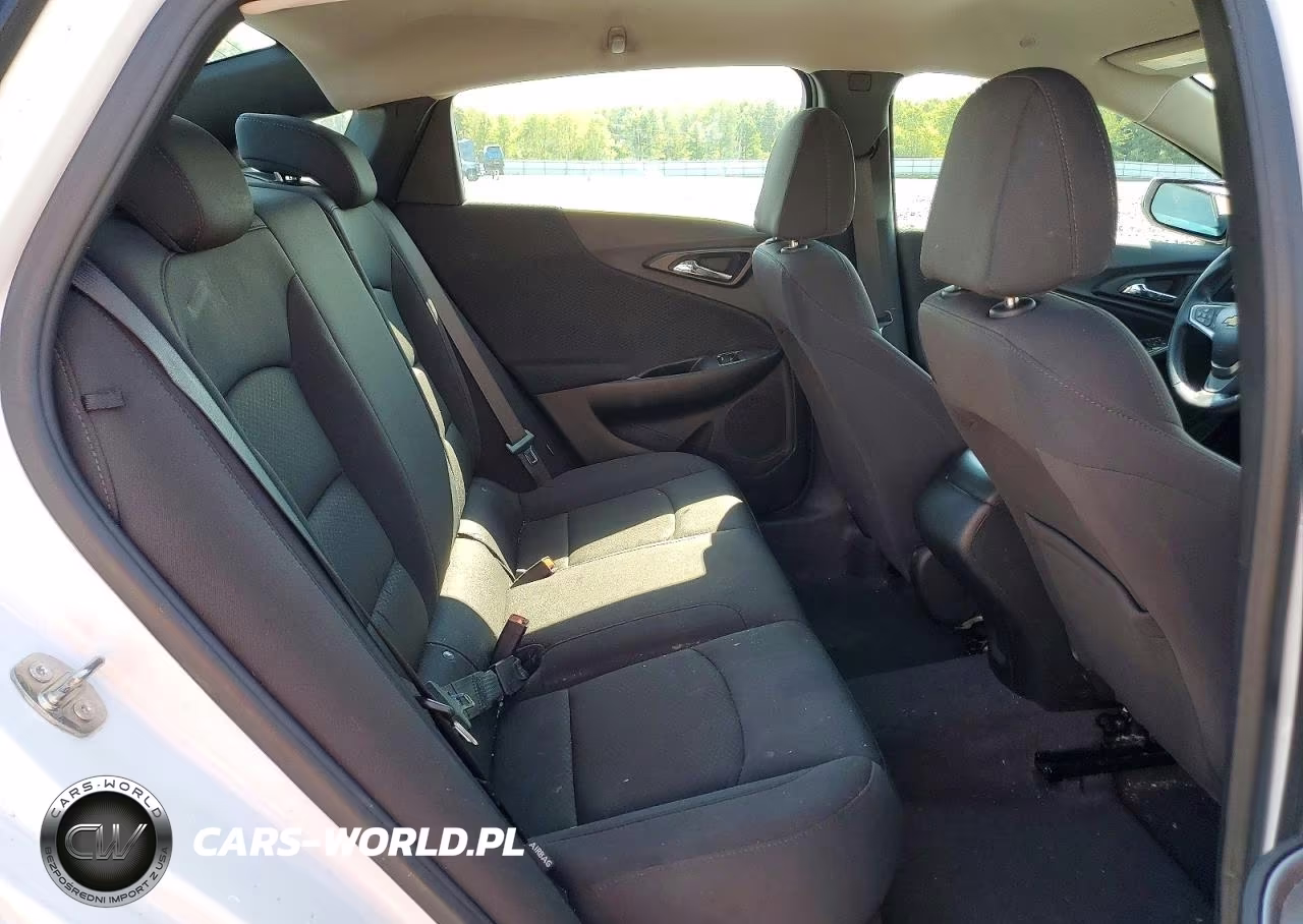 2023 Chevrolet Malibu Rs VIN:1G1ZG5ST5PF170572 - 10