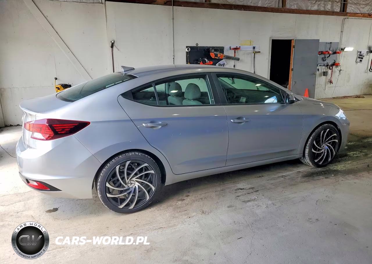 2020 Hyundai Elantra Sel VIN:5NPD84LF4LH552822 - 3