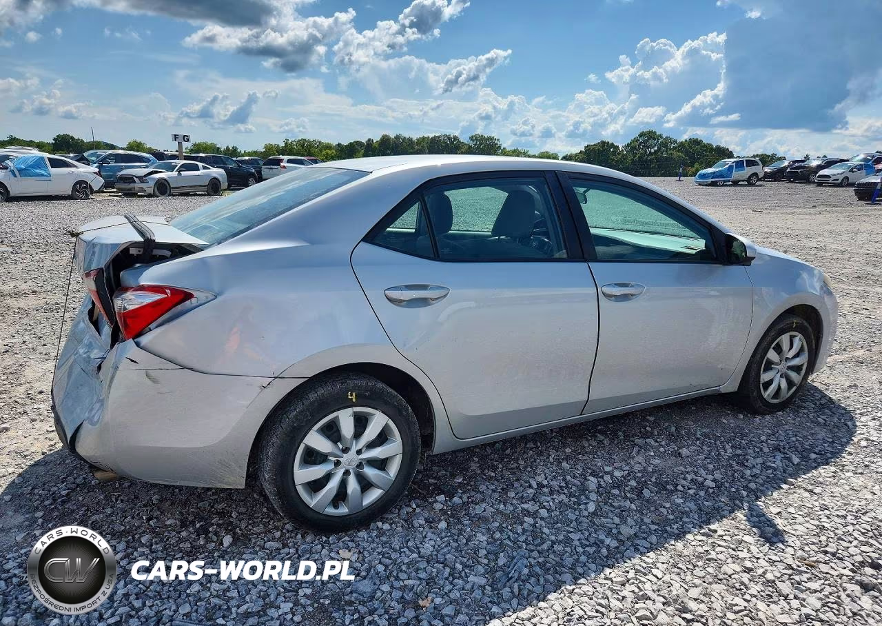 2016 Toyota Corolla Le VIN:2T1BURHE6GC690239 - 3