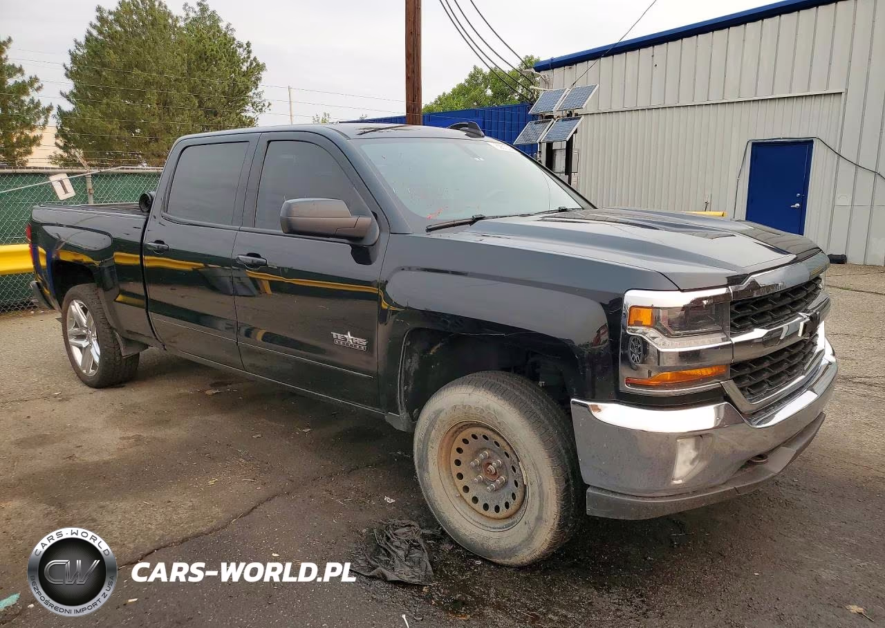 2018 Chevrolet Silverado K1500 Lt VIN:1GCUKREC8JF207883 - 4