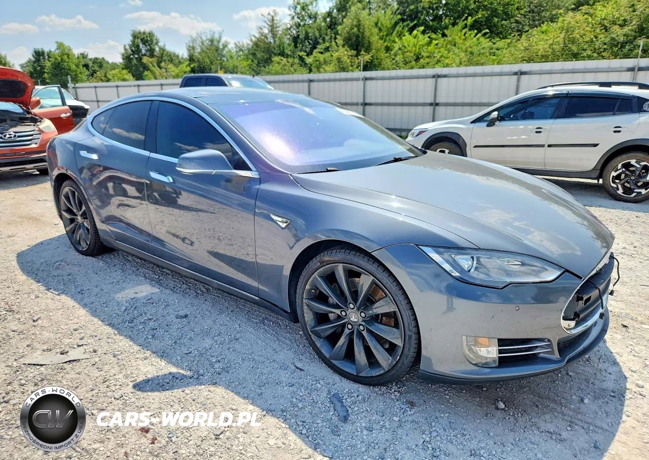 2013 Tesla Model S VIN:5YJSA1AC9DFP11174 - 4