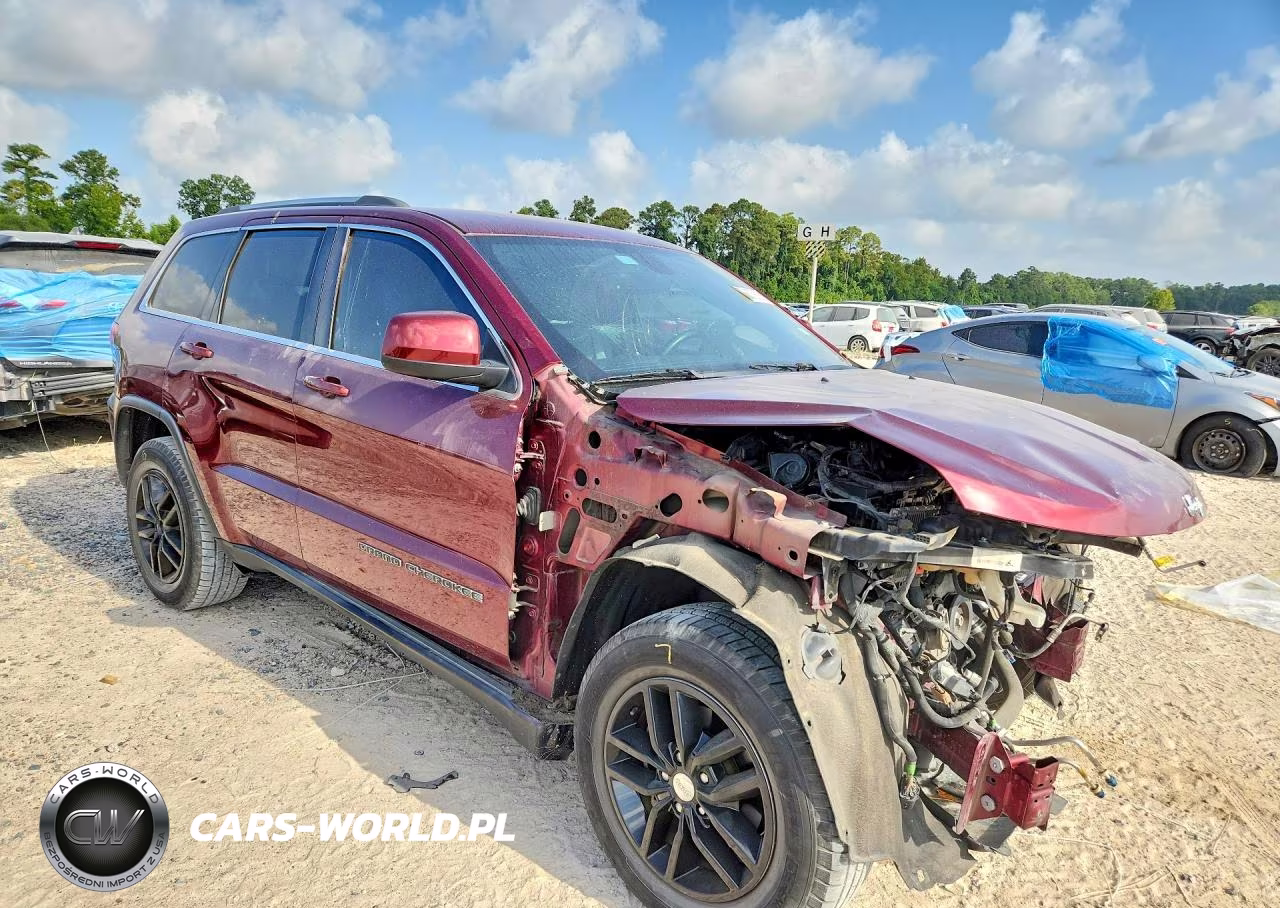 2018 Jeep Grand Cherokee Laredo VIN:1C4RJEAG5JC125914 - 4