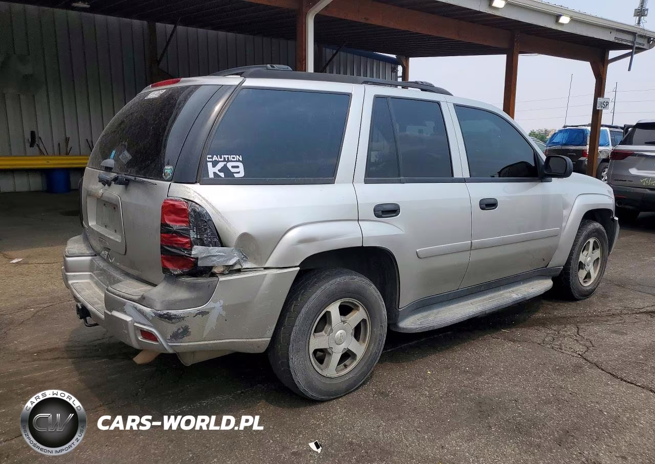 2006 Chevrolet Trailblazer Ls VIN:1GNDT13S462277945 - 3