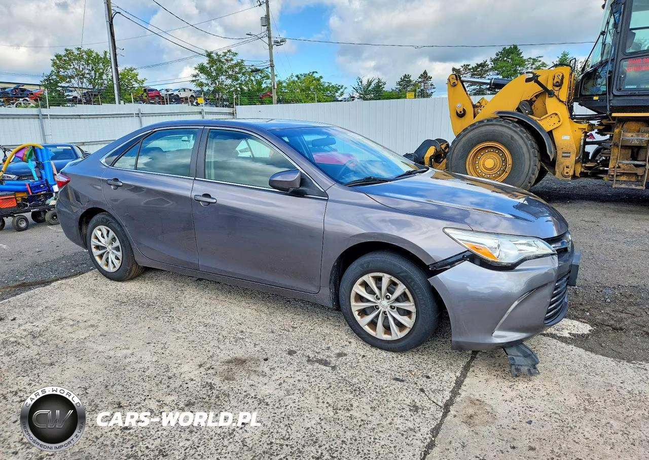 2015 Toyota Camry Le VIN:4T4BF1FK0FR462292 - 4