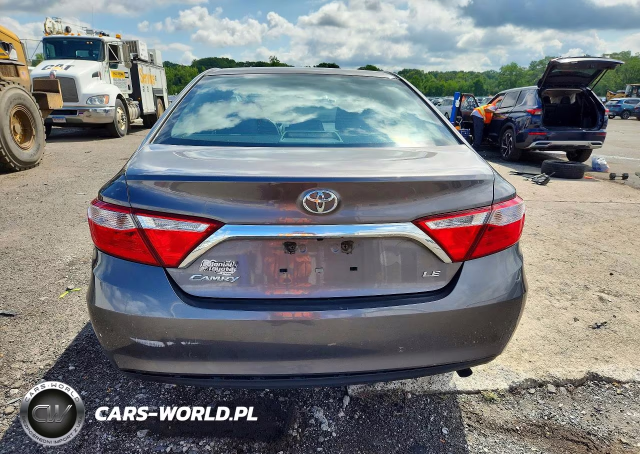 2015 Toyota Camry Le VIN:4T4BF1FK0FR462292 - 6