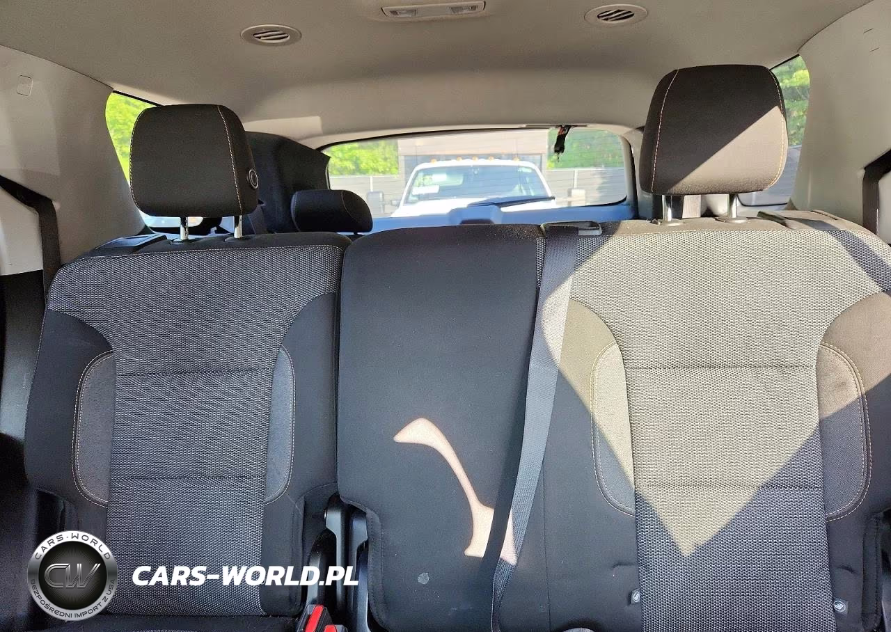 2018 Chevrolet Traverse Ls VIN:1GNERFKW3JJ106087 - 10