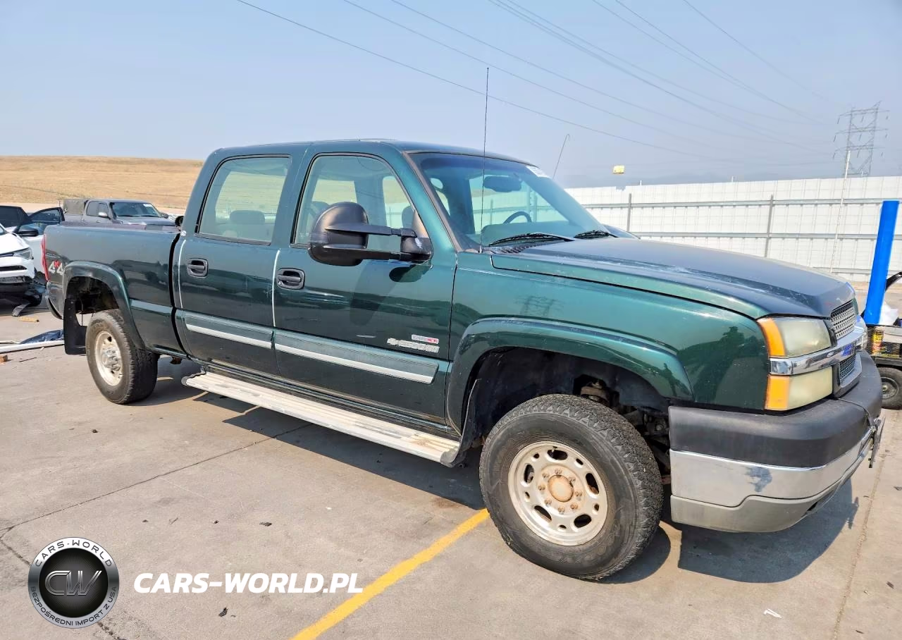 2003 Chevrolet Silverado K2500 Heavy Duty VIN:1GCHK231X3F151359 - 4