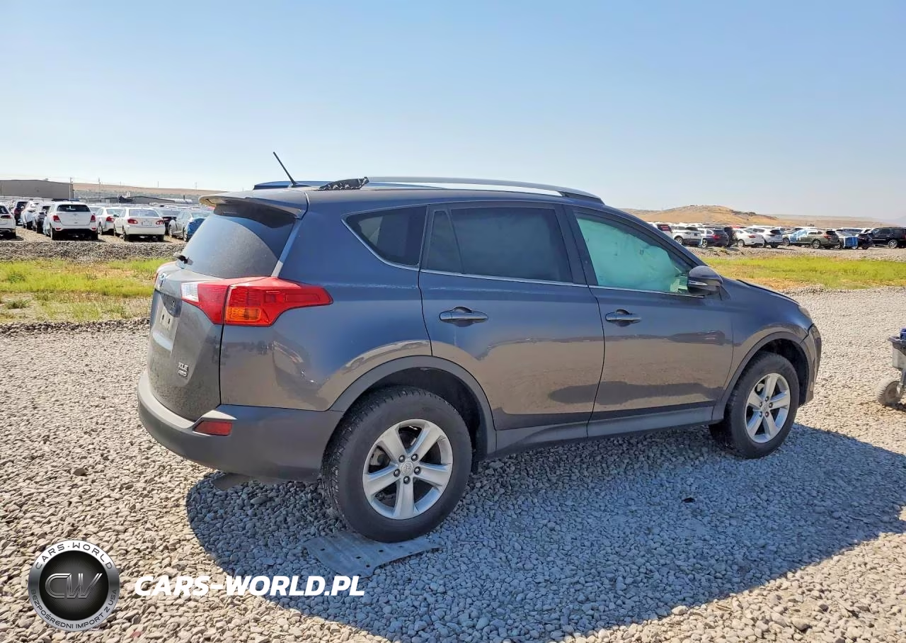 2014 Toyota Rav4 Xle VIN:2T3RFREVXEW183697 - 3