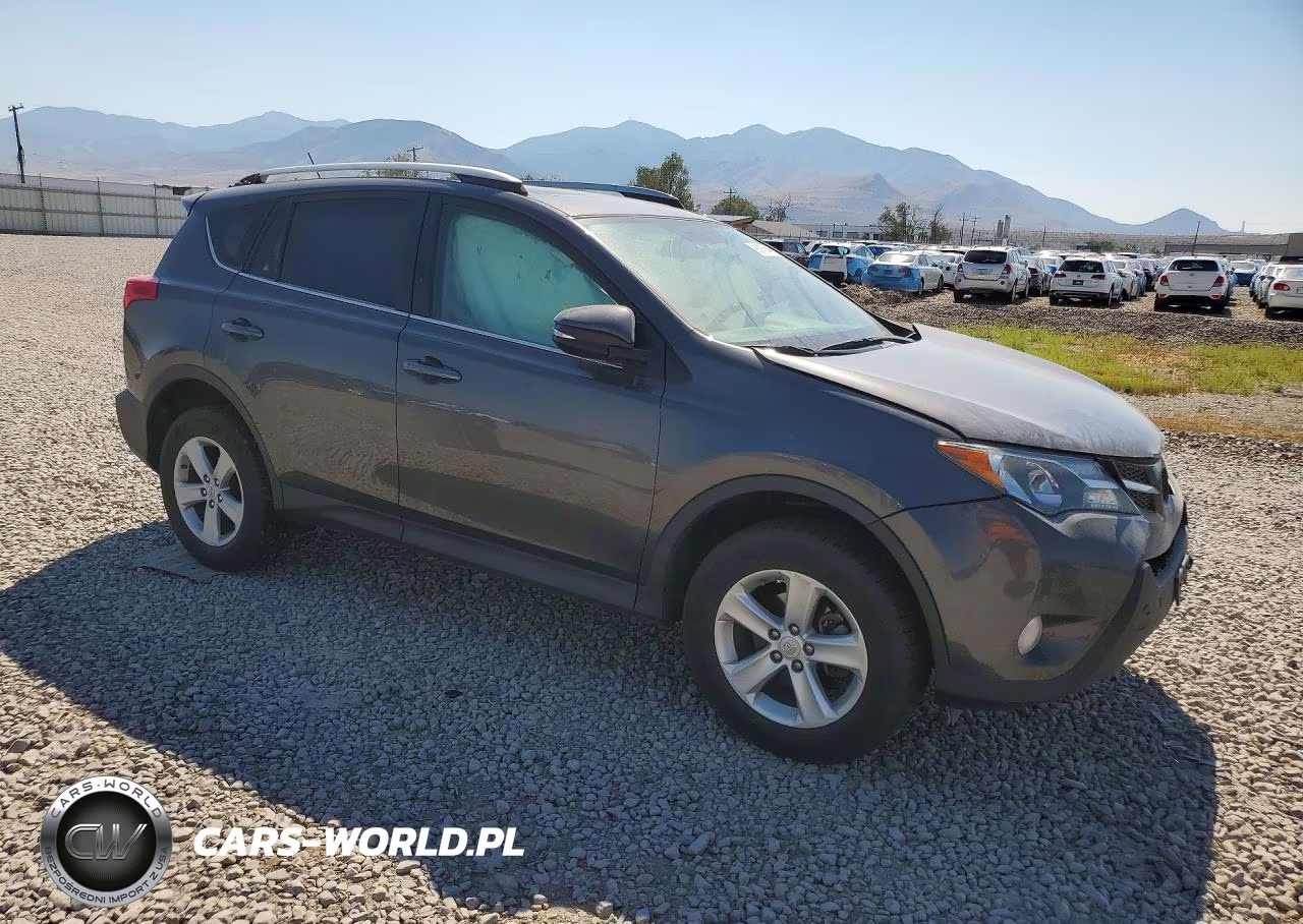 2014 Toyota Rav4 Xle VIN:2T3RFREVXEW183697 - 4