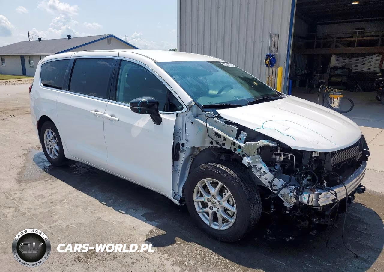2024 Chrysler Pacifica Touring L VIN:2C4RC1BG6RR149482 - 4