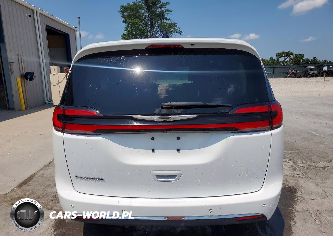 2024 Chrysler Pacifica Touring L VIN:2C4RC1BG6RR149482 - 6