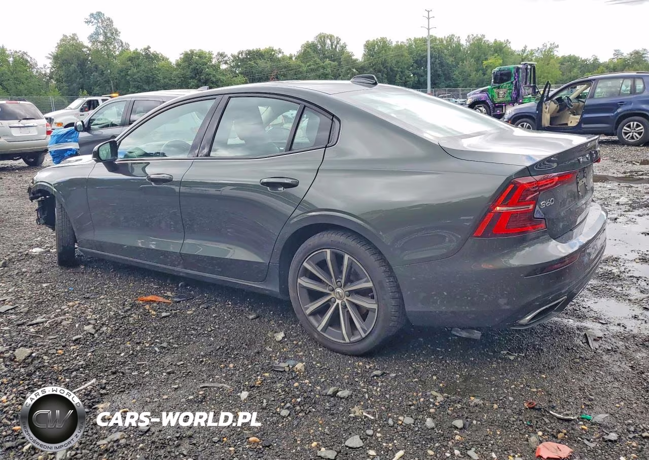 2022 Volvo S60 B5 Momentum VIN:7JRL12FZXNG161659 - 2