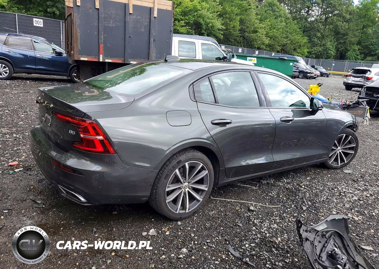 2022 Volvo S60 B5 Momentum VIN:7JRL12FZXNG161659 - 3