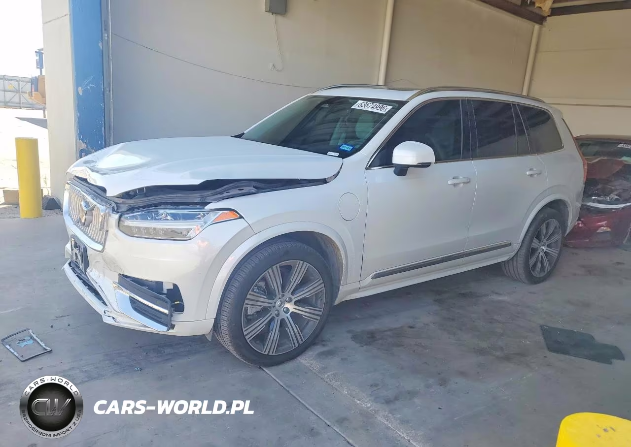 2025 Volvo Xc90 Core – zdjęcie 1 z 13