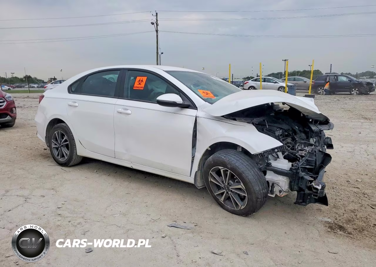 2023 Kia Forte Lxs VIN:3KPF24AD3PE591147 - 4