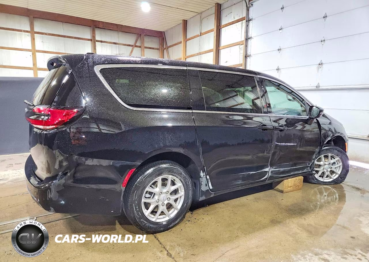 2026 Chrysler Pacifica Select VIN:2C4RC1BG9TR196948 - 3