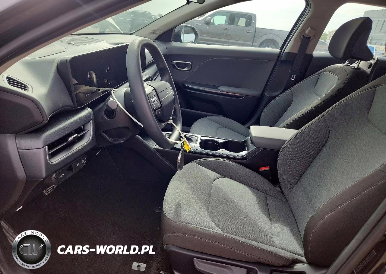 2025 Kia K4 Lxs VIN:3KPFT4DE3SE210889 - 7