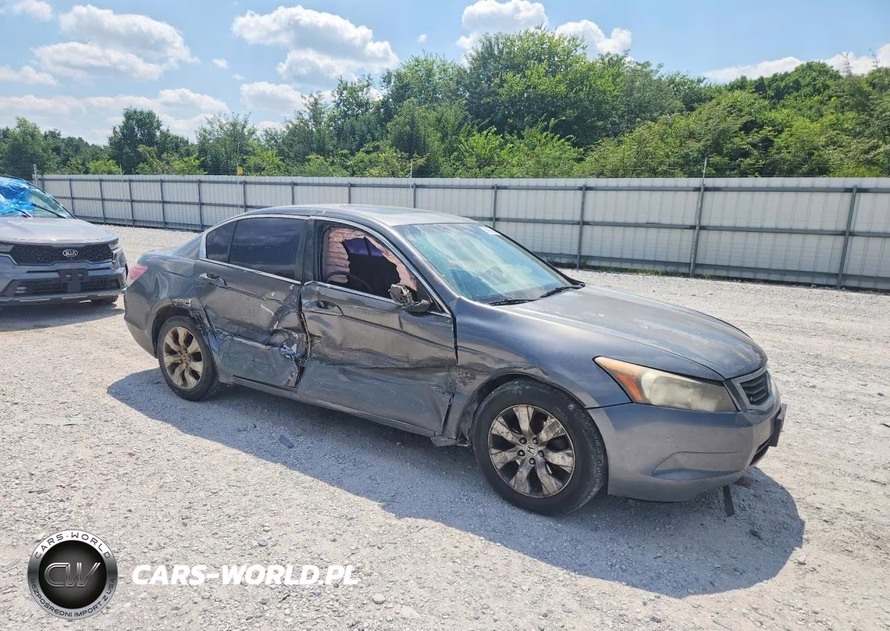 2008 Honda Accord Exl VIN:JHMCP26818C028738 - 4