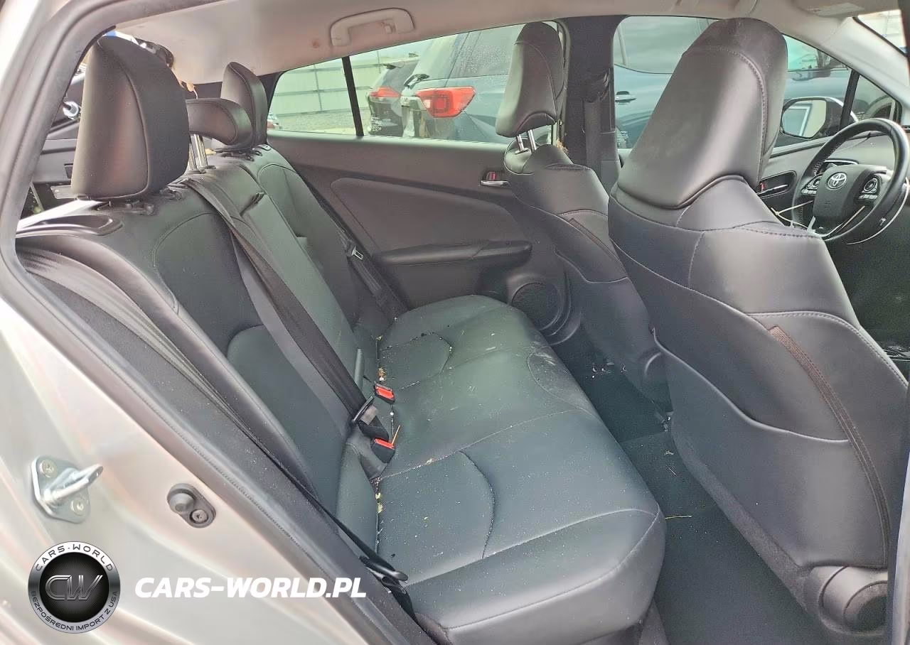 2019 Toyota Prius Xle VIN:JTDKARFU2K3090385 - 10