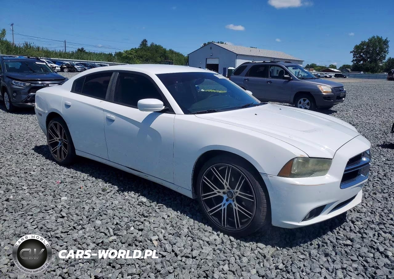 2011 Dodge Charger VIN:2B3CL3CGXBH545511 - 4
