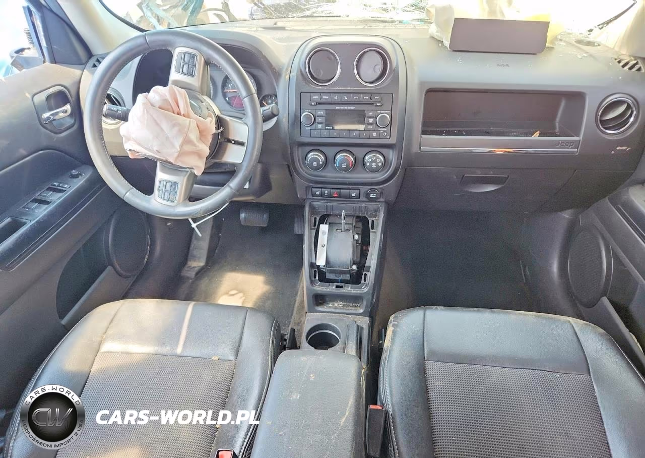 2014 Jeep Patriot Latitude VIN:1C4NJRFB5ED588462 - 8