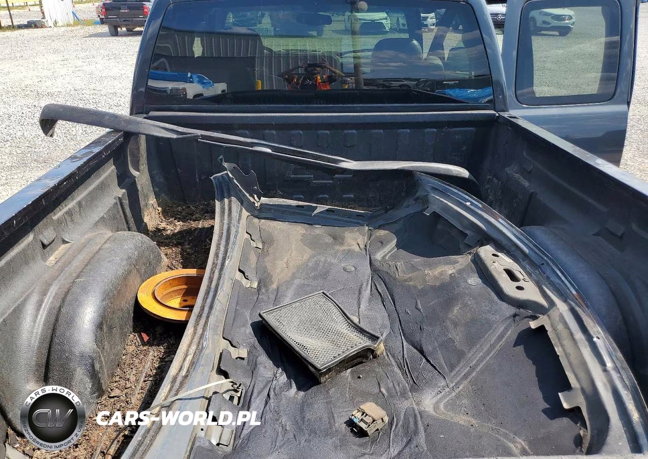 2002 Chevrolet Silverado C1500 VIN:1GCEC19V02Z305336 - 12