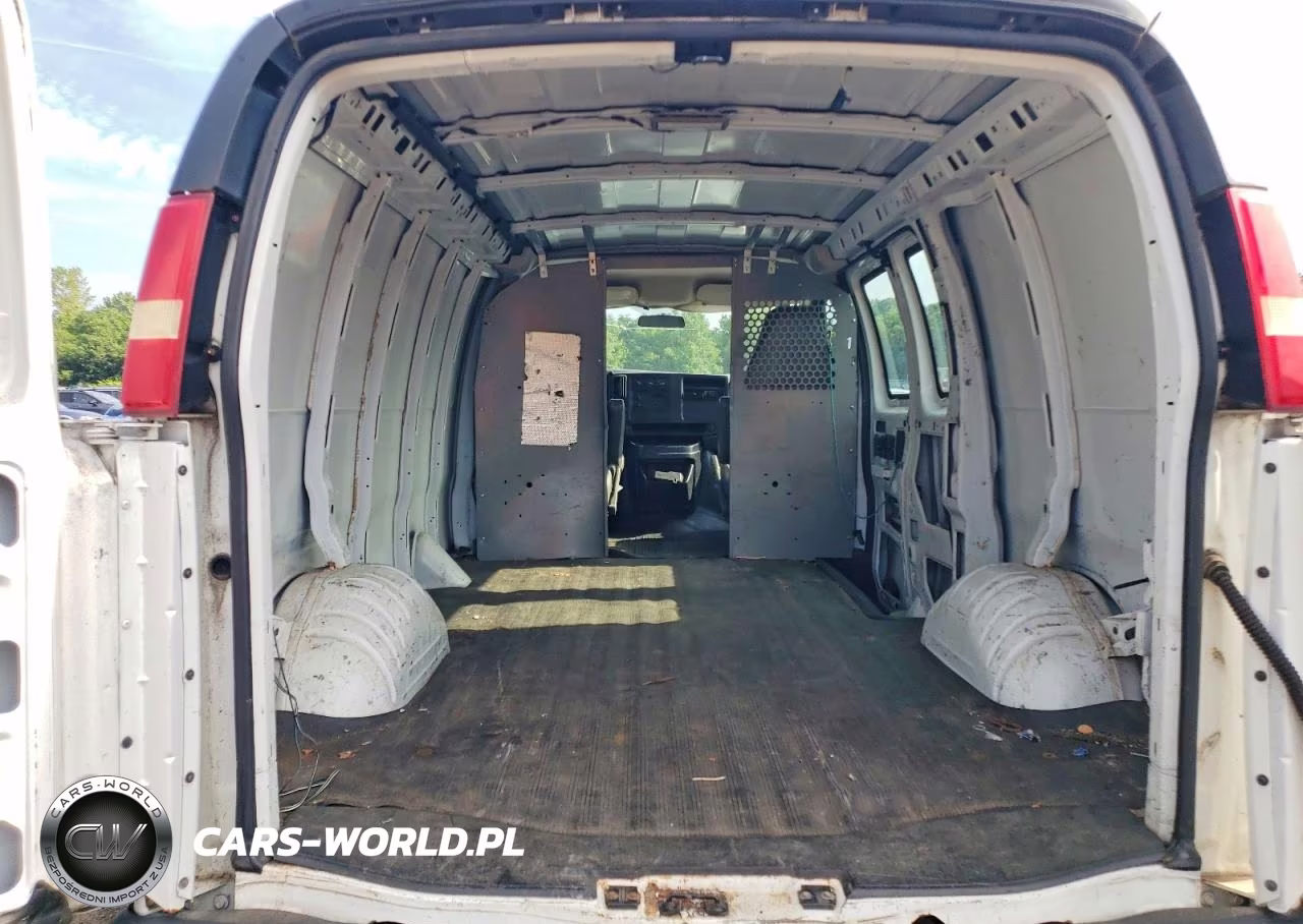 2005 Chevrolet Express 3500 Delivery Van VIN:1GCHG35V251122624 - 10