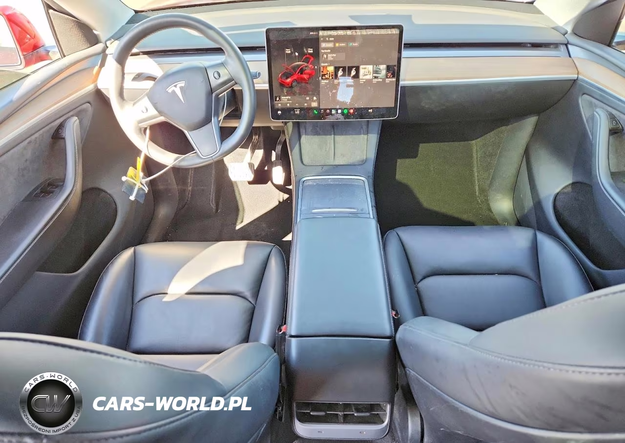 2024 Tesla Model Y VIN:7SAYGDEE5RA222736 - 8