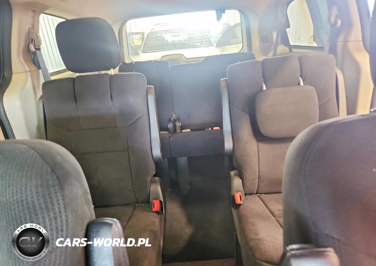 2011 Dodge Grand Caravan Express VIN:2D4RN4DG0BR722703 - 10