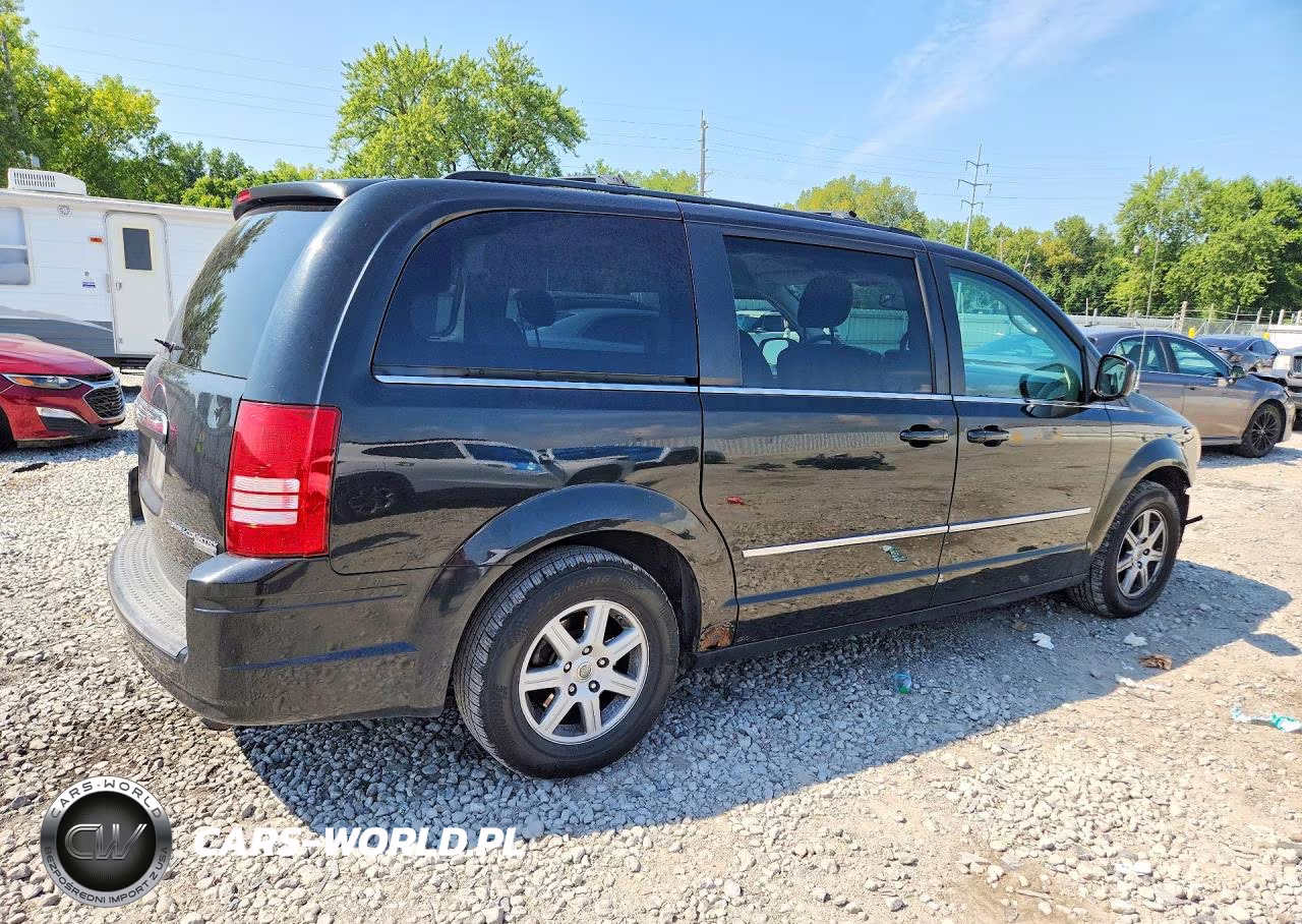 2010 Chrysler Town & Country Touring VIN:2A4RR5DX5AR201072 - 3