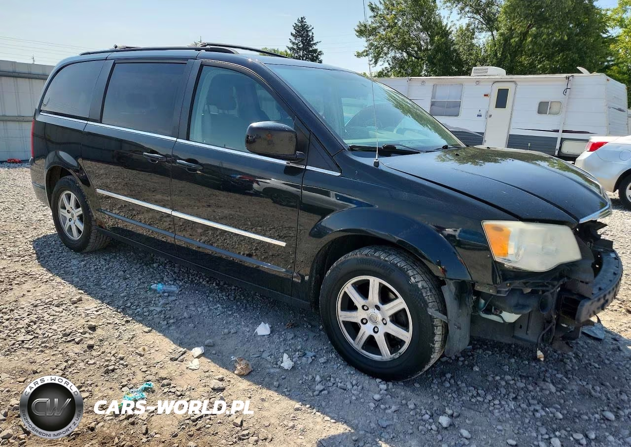 2010 Chrysler Town & Country Touring VIN:2A4RR5DX5AR201072 - 4