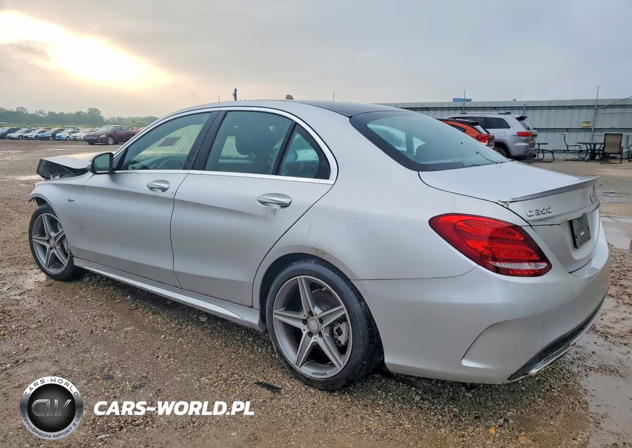2015 Mercedes-Benz C 300 VIN:55SWF4JB0FU057436 - 2