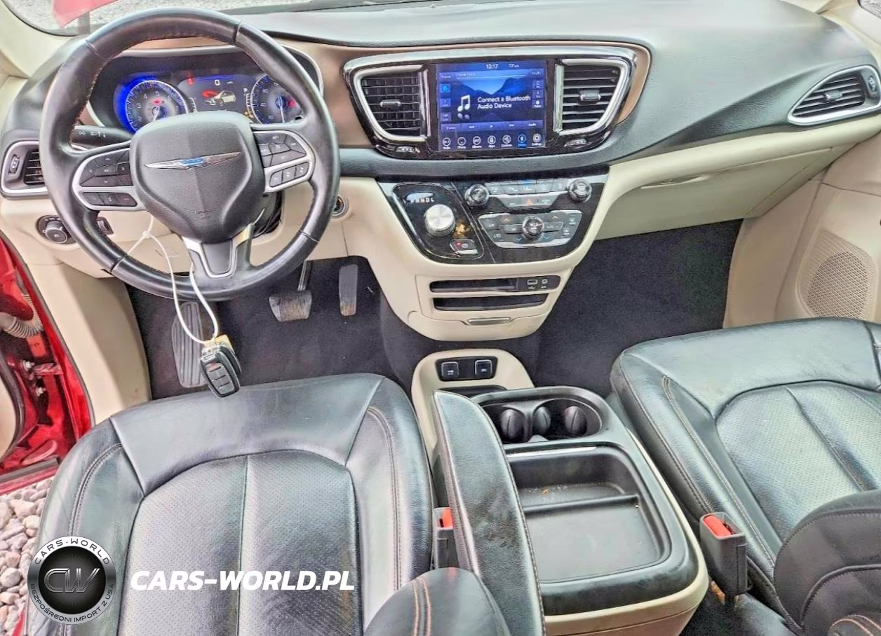 2018 Chrysler Pacifica Touring L VIN:2C4RC1BG5JR233295 - 8