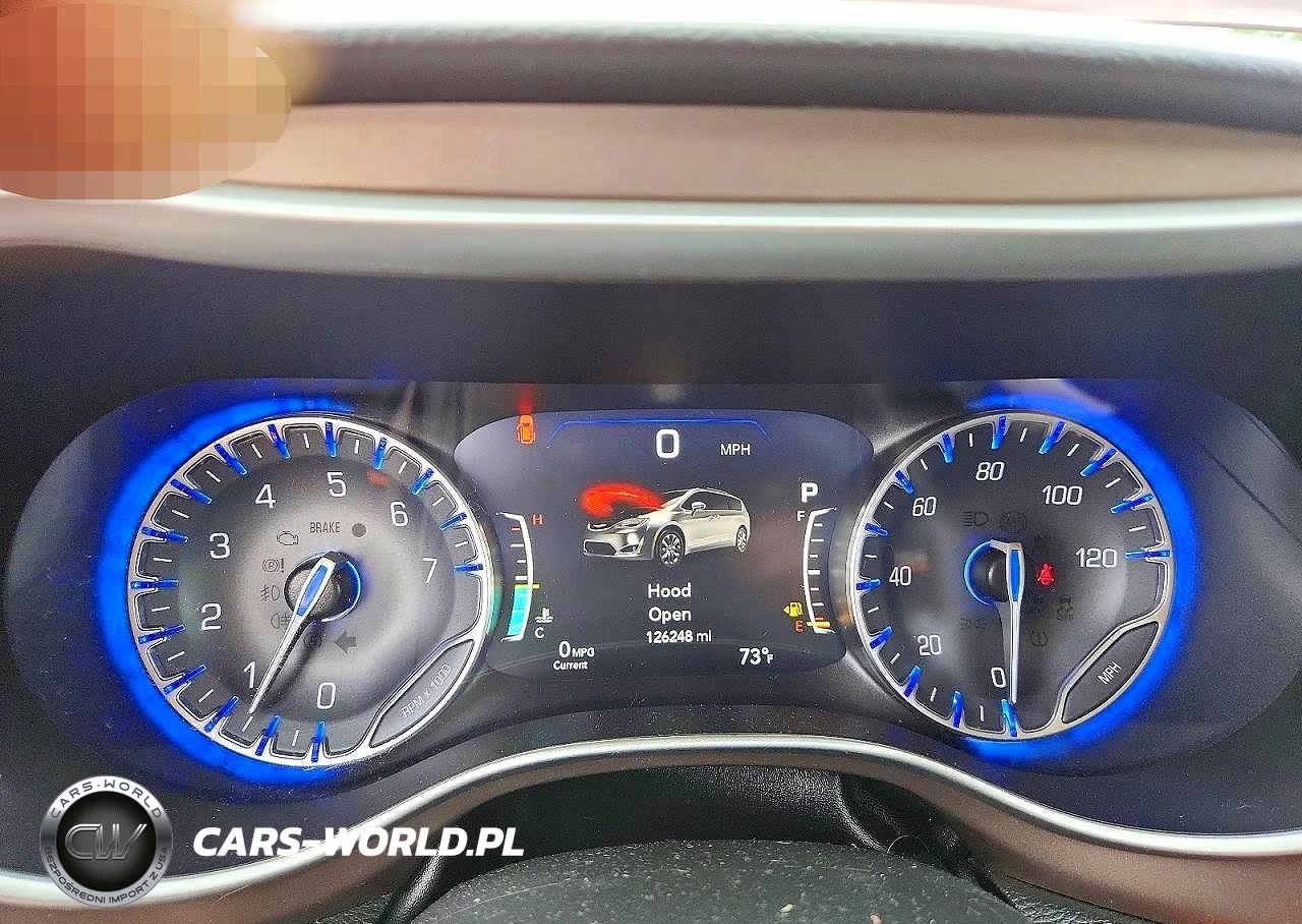 2018 Chrysler Pacifica Touring L VIN:2C4RC1BG5JR233295 - 9