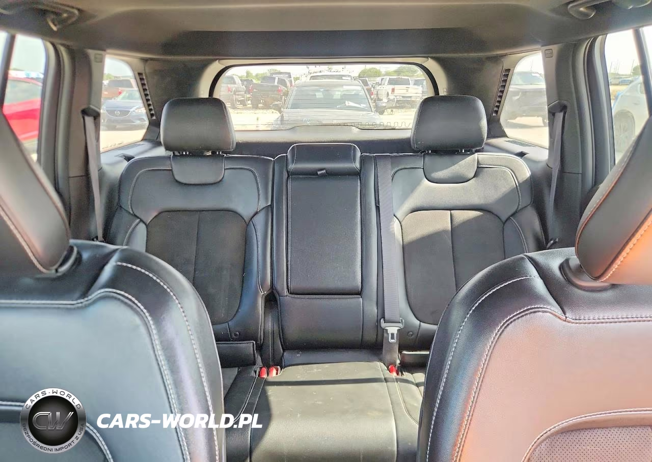 2023 Jeep Grand Cherokee Laredo VIN:1C4RJGAG3PC520596 - 10
