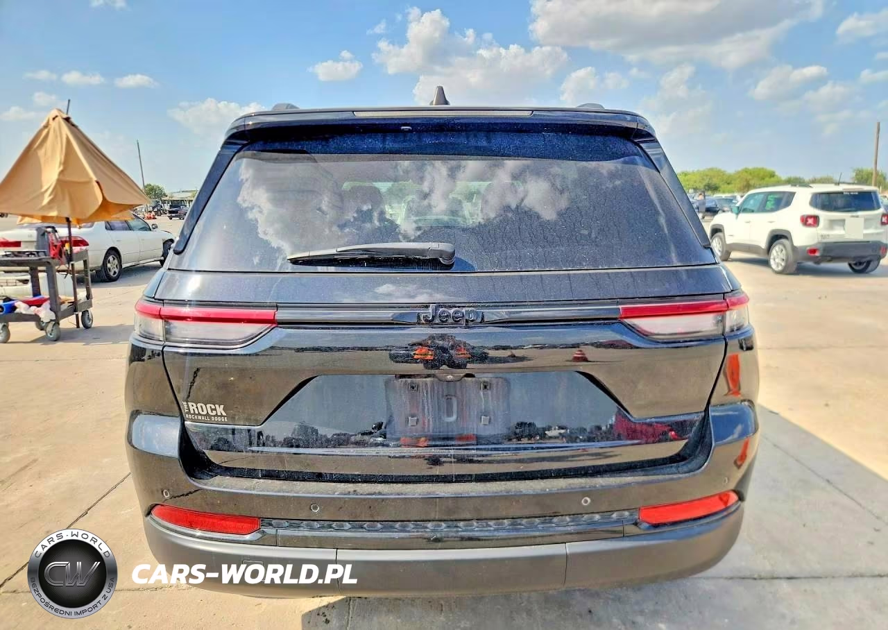 2023 Jeep Grand Cherokee Laredo VIN:1C4RJGAG3PC520596 - 6
