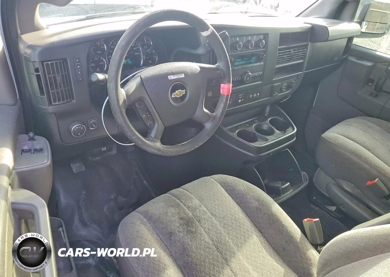 2018 Chevrolet Express G2500 VIN:1GCWGAFG2J1342092 - 8