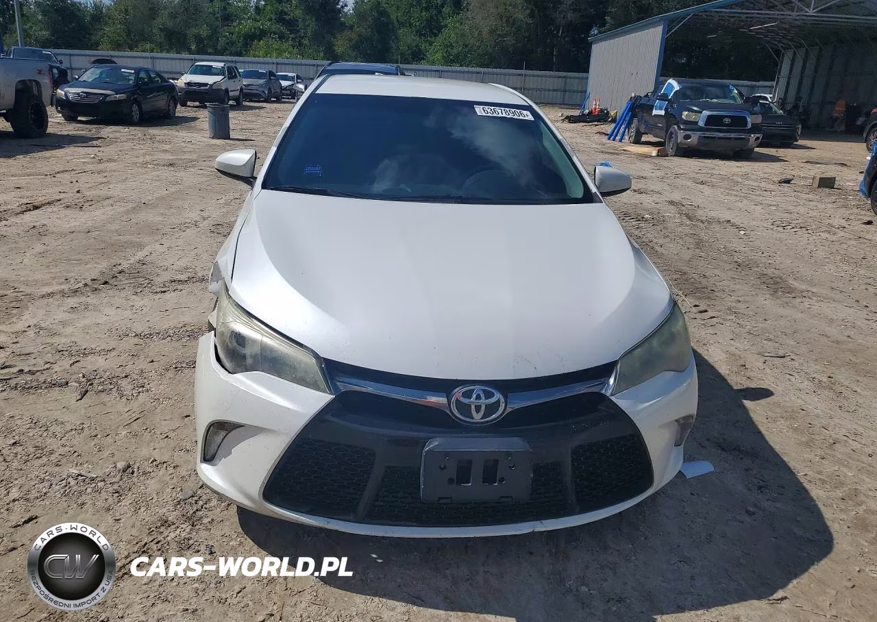 2015 Toyota Camry Se VIN:4T1BF1FK1FU484943 - 5