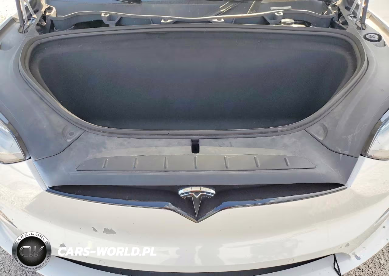 2022 Tesla Model X VIN:7SAXCBE50NF329007 - 11