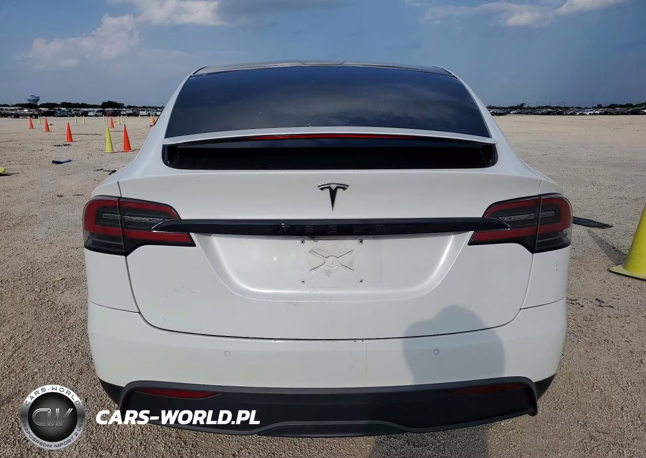 2022 Tesla Model X VIN:7SAXCBE50NF329007 - 6