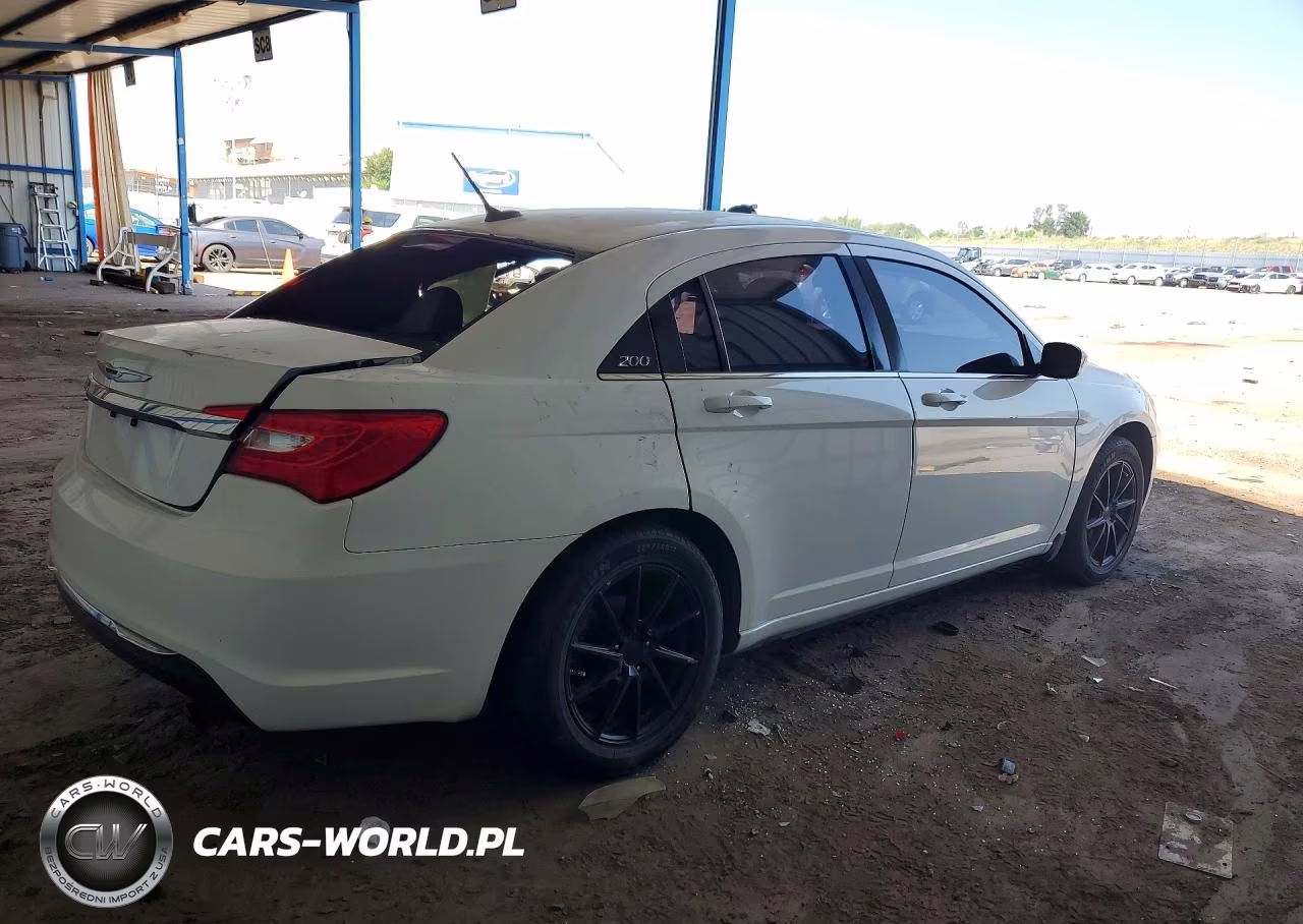 2012 Chrysler 200 S VIN:1C3CCBAB2CN291810 - 3