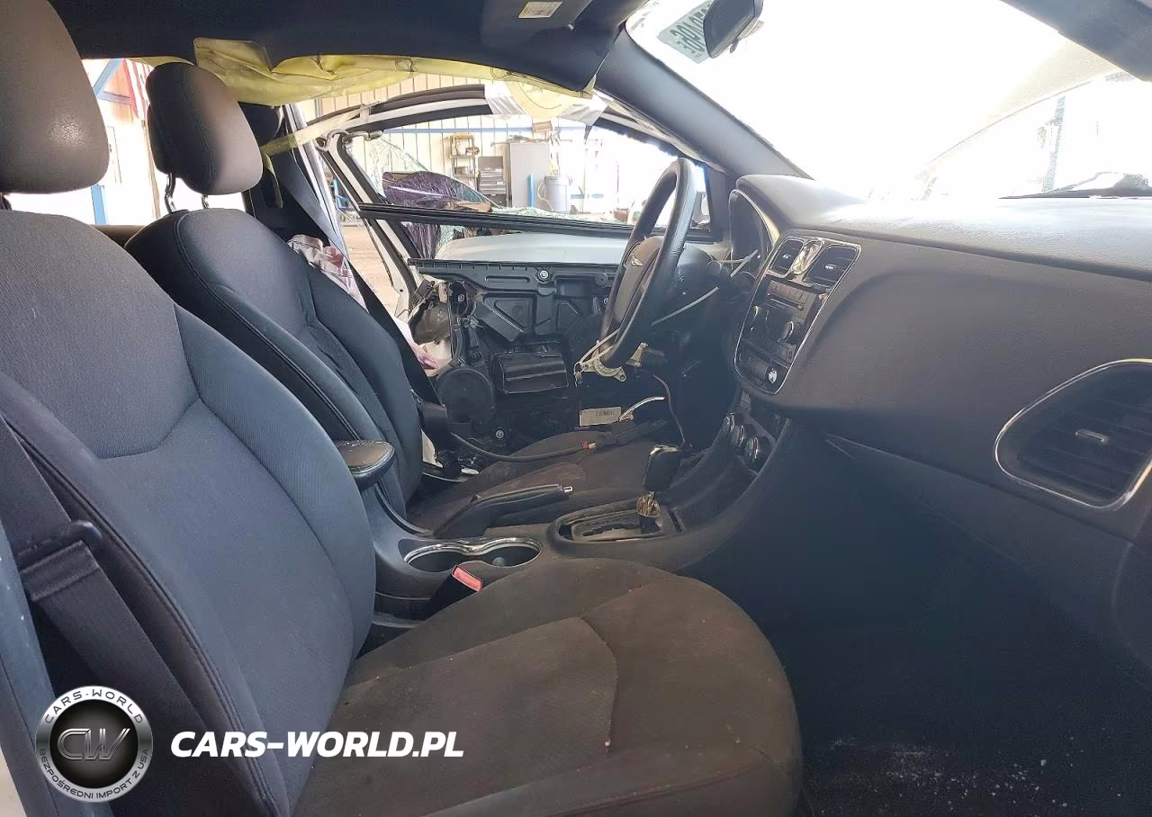 2012 Chrysler 200 S VIN:1C3CCBAB2CN291810 - 7