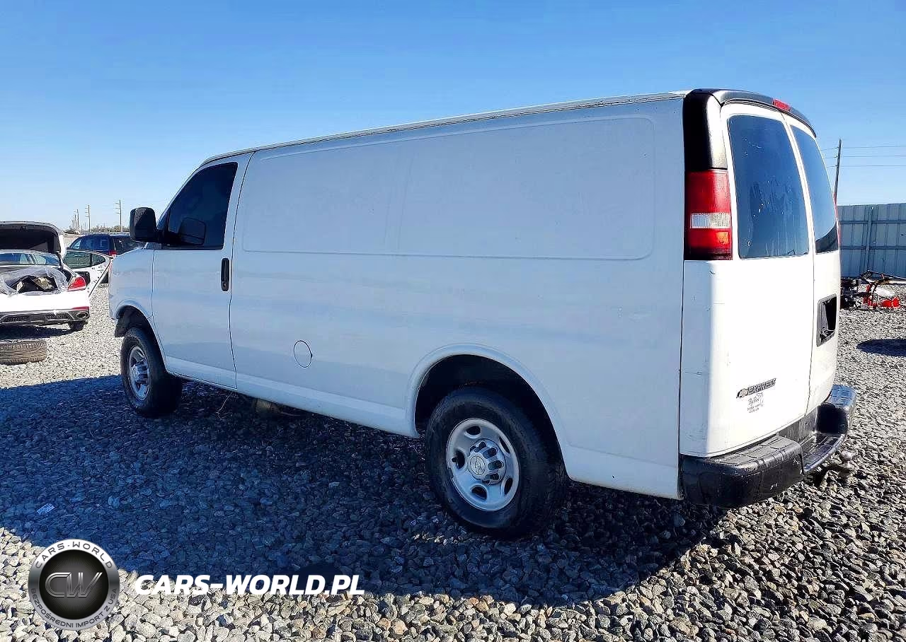 2018 Chevrolet Express G2500 VIN:1GCWGAFP0J1190958 - 2