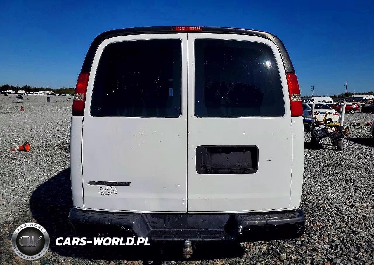 2018 Chevrolet Express G2500 VIN:1GCWGAFP0J1190958 - 6