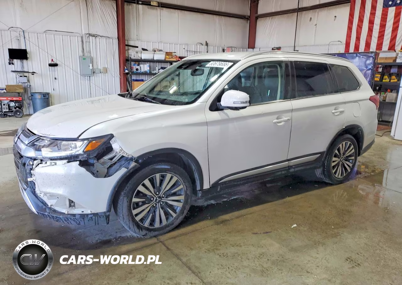 2020 Mitsubishi Outlander Se – zdjęcie 1 z 13