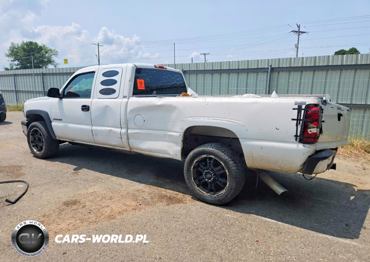 2003 Chevrolet Silverado C2500 Heavy Duty VIN:1GCHC29U53E148633 - 2
